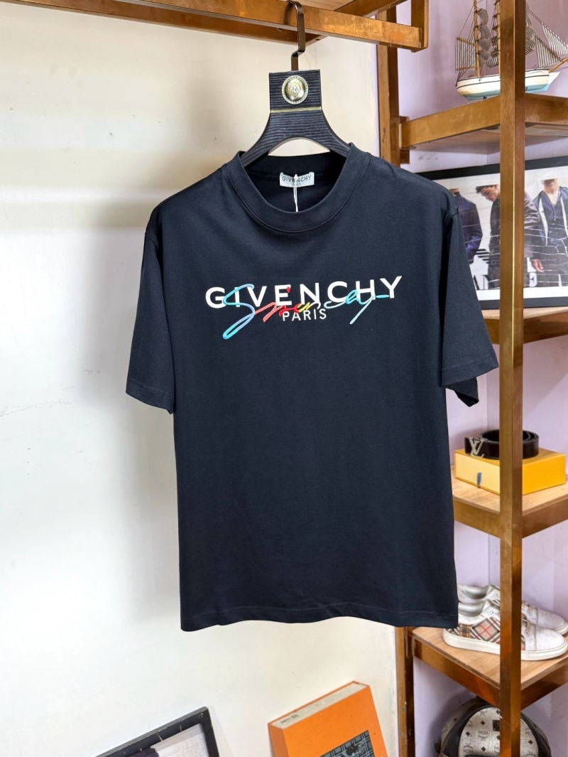 GIVENCHY